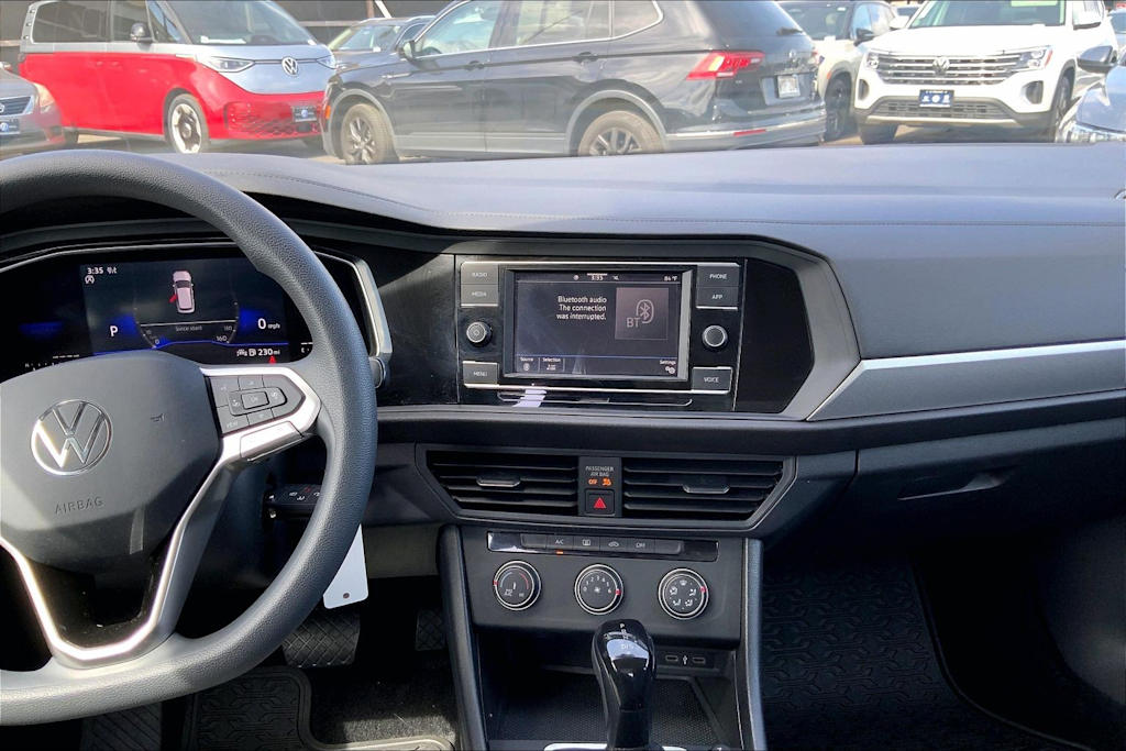 Thumbnail: 2023 Volkswagen Jetta - 15