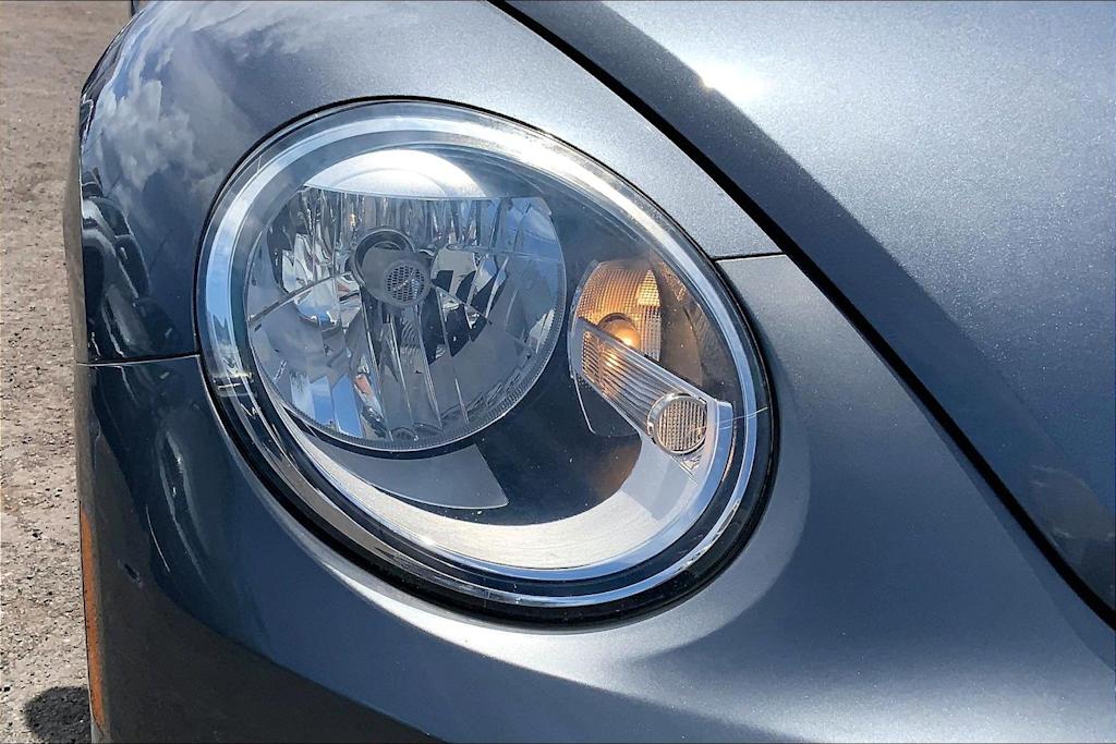 Thumbnail: 2013 Volkswagen Beetle - 29