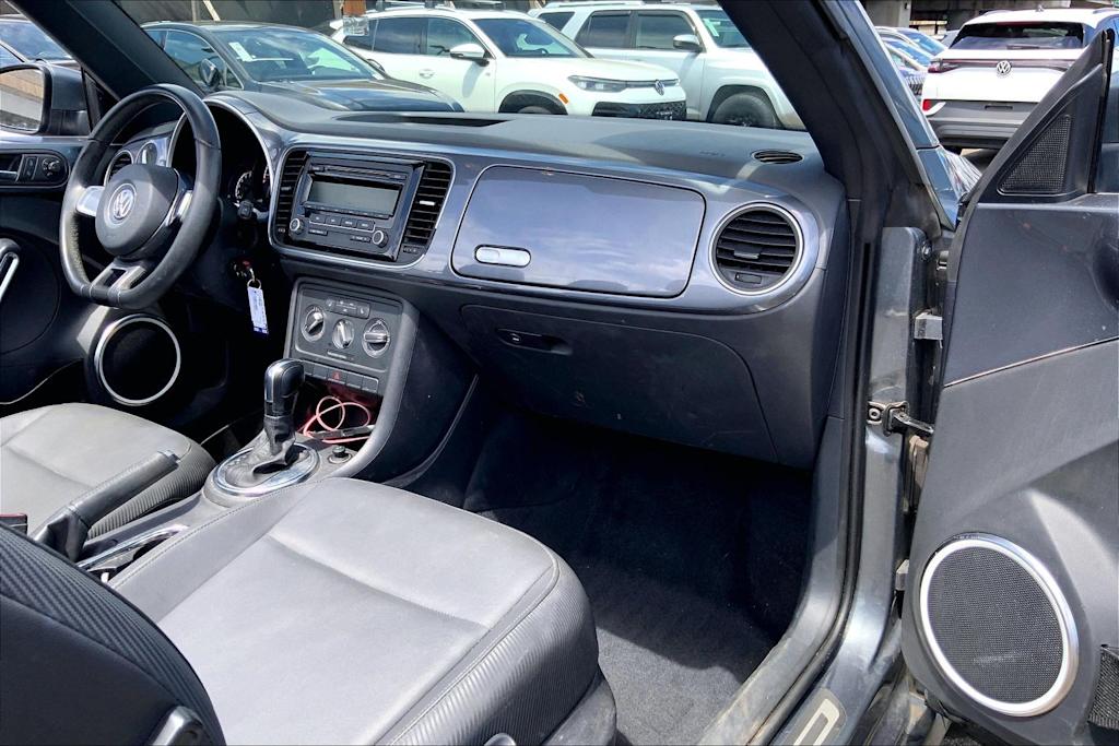 Thumbnail: 2013 Volkswagen Beetle - 15