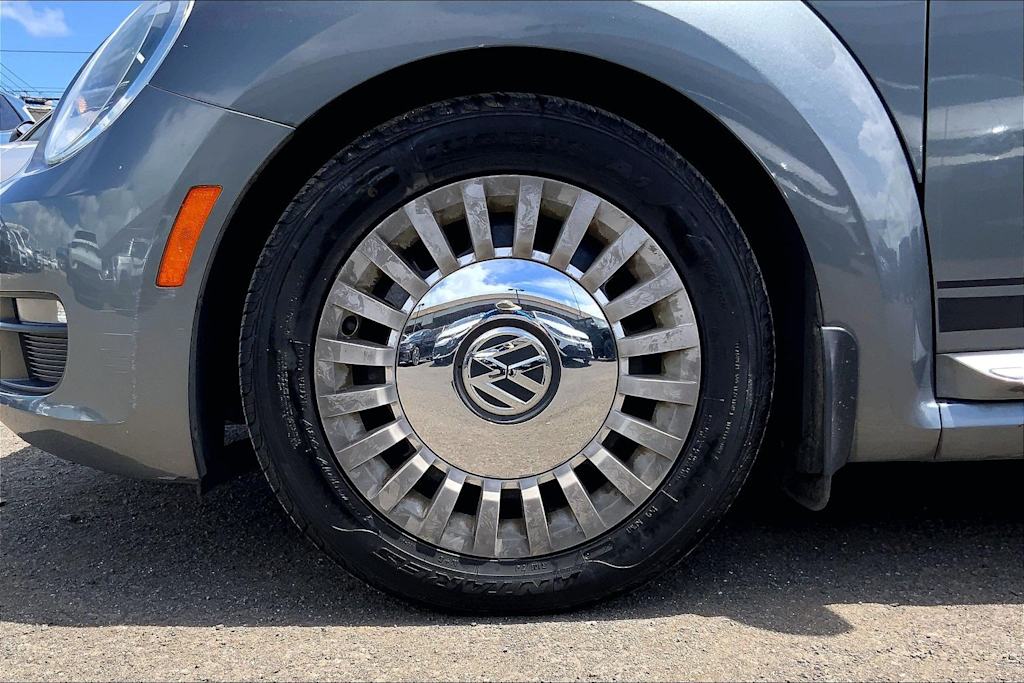 Thumbnail: 2013 Volkswagen Beetle - 8