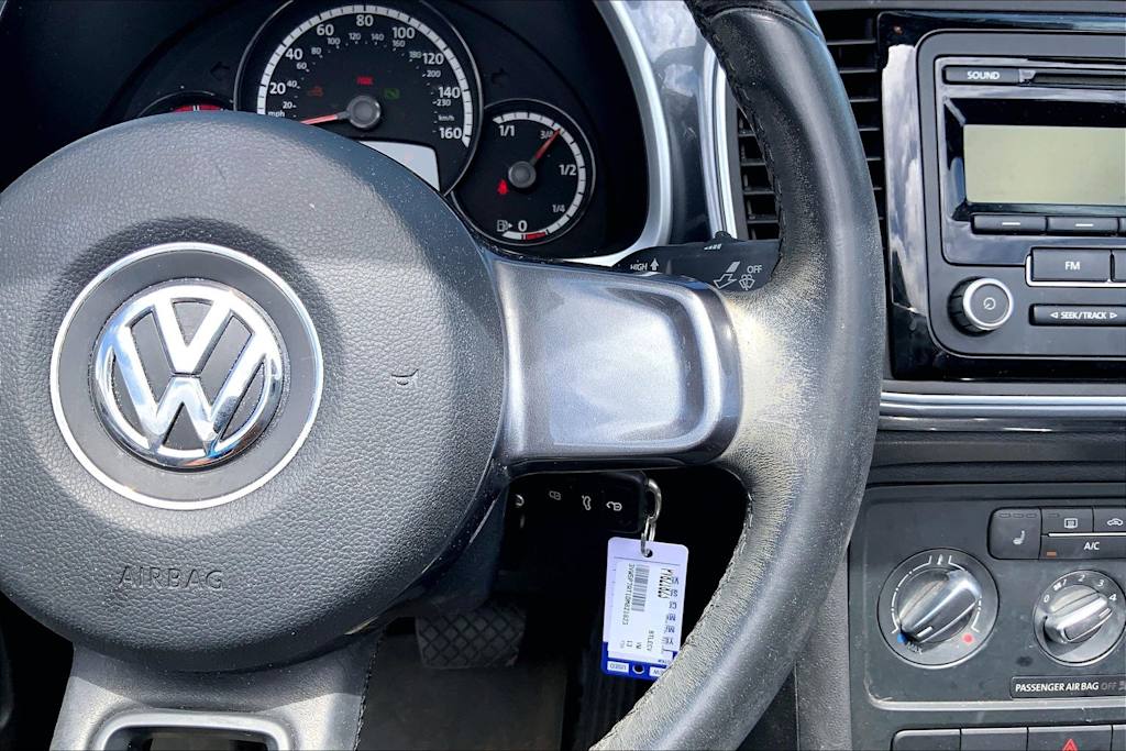 Thumbnail: 2013 Volkswagen Beetle - 25