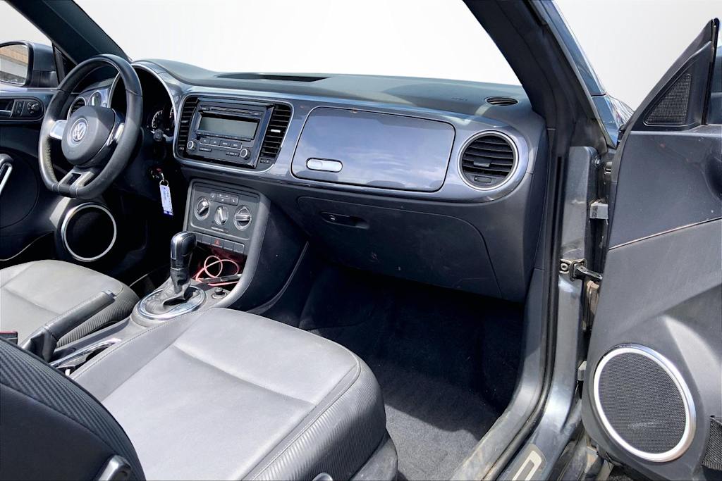Thumbnail: 2013 Volkswagen Beetle - 15