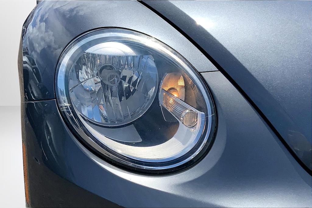 Thumbnail: 2013 Volkswagen Beetle - 29