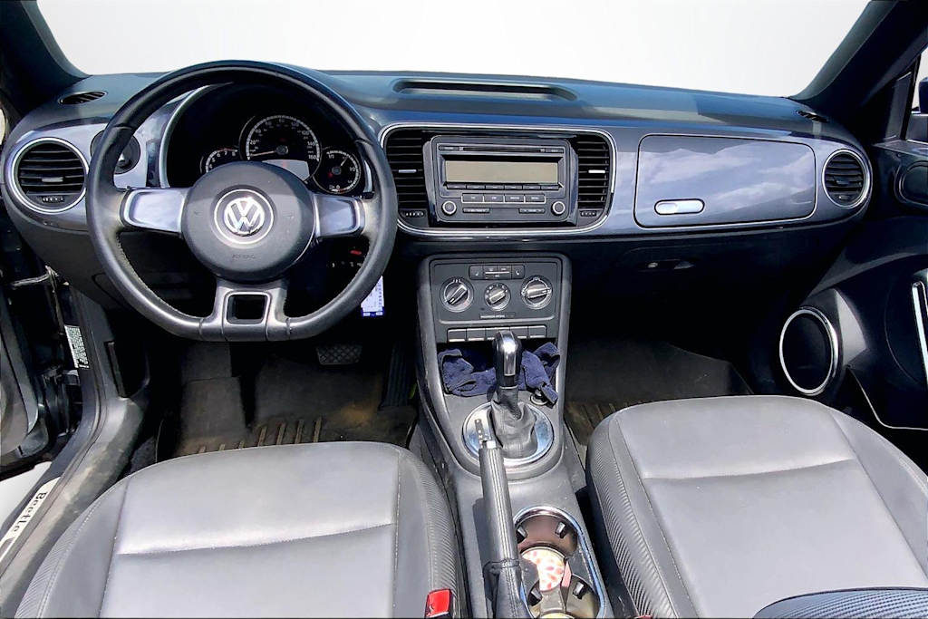 Thumbnail: 2013 Volkswagen Beetle - 10