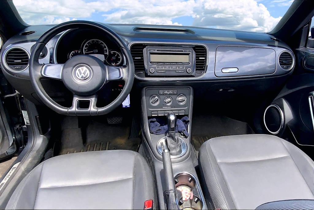 Thumbnail: 2013 Volkswagen Beetle - 10
