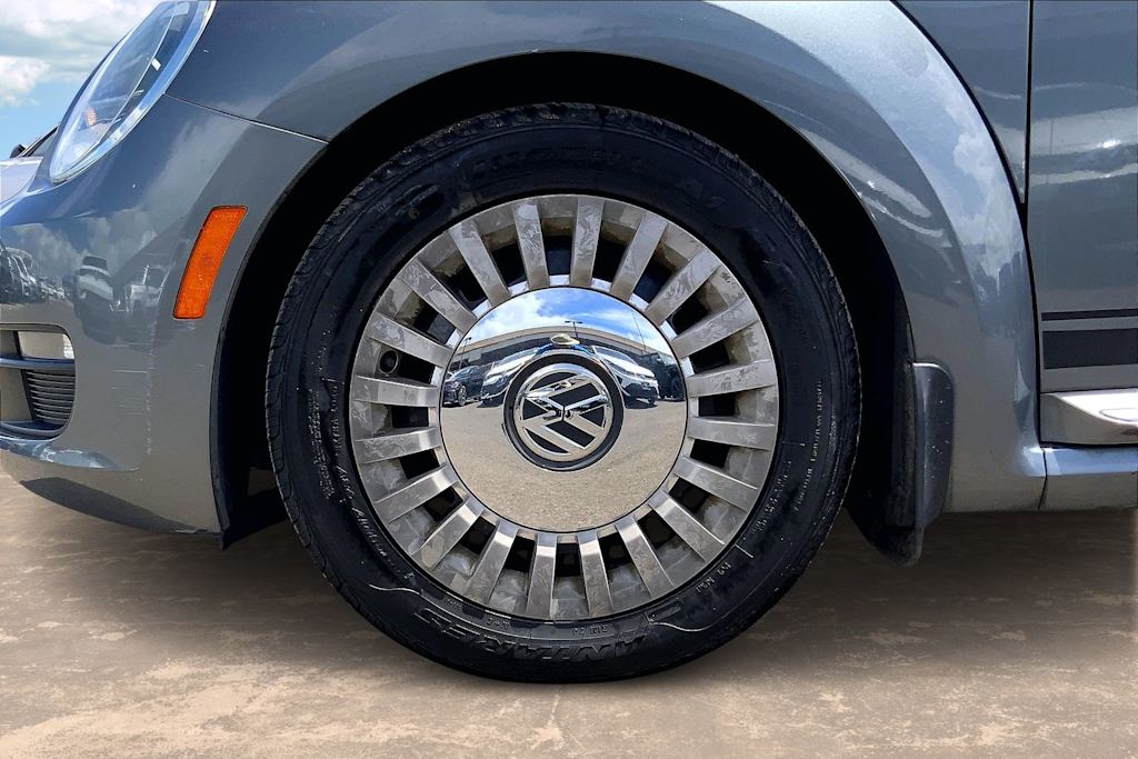 Thumbnail: 2013 Volkswagen Beetle - 8