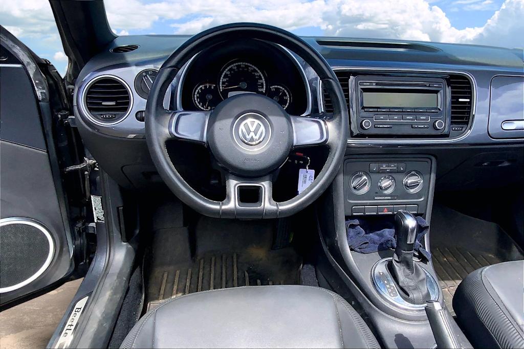 Thumbnail: 2013 Volkswagen Beetle - 14