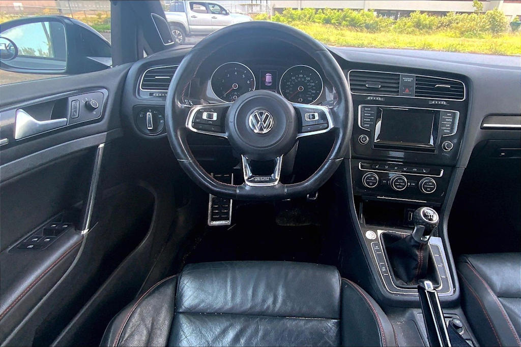 Thumbnail: 2015 Volkswagen Golf - 14