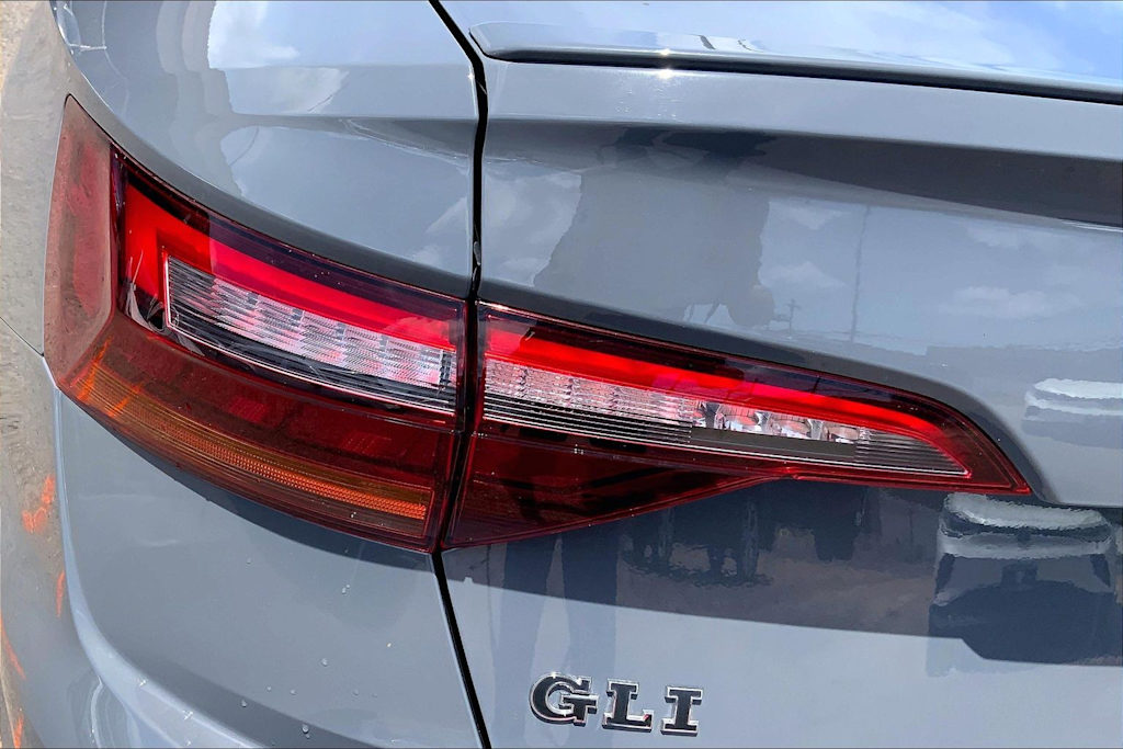 Thumbnail: 2019 Volkswagen Jetta - 32