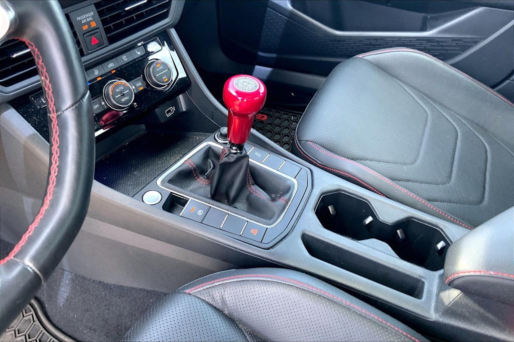Thumbnail: 2019 Volkswagen Jetta - 17