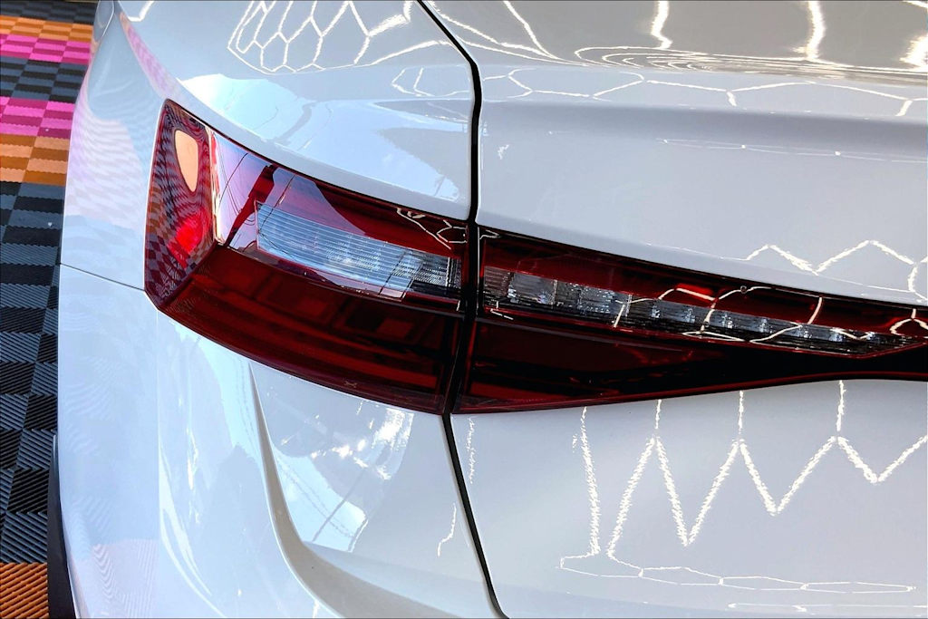 Thumbnail: 2025 Volkswagen Jetta - 32