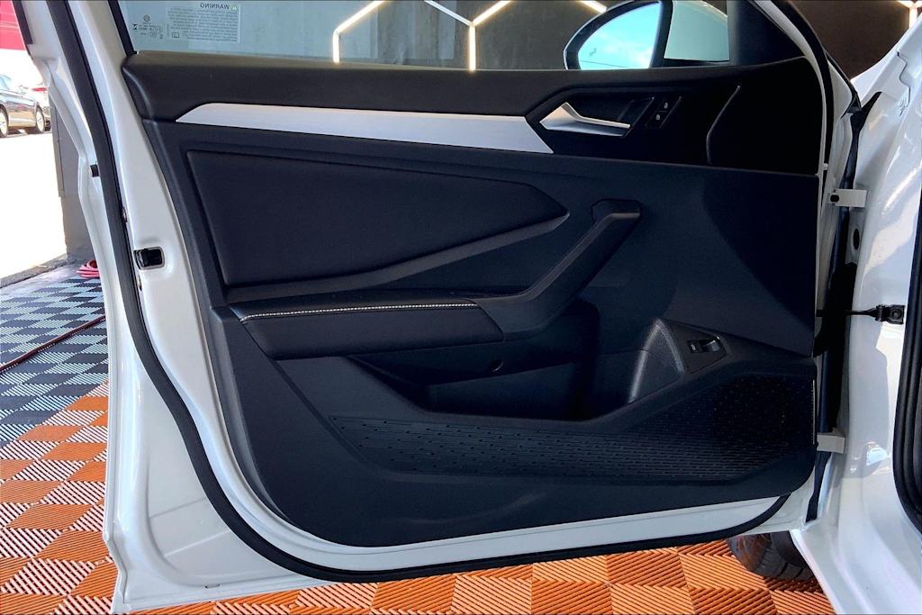 Thumbnail: 2025 Volkswagen Jetta - 27
