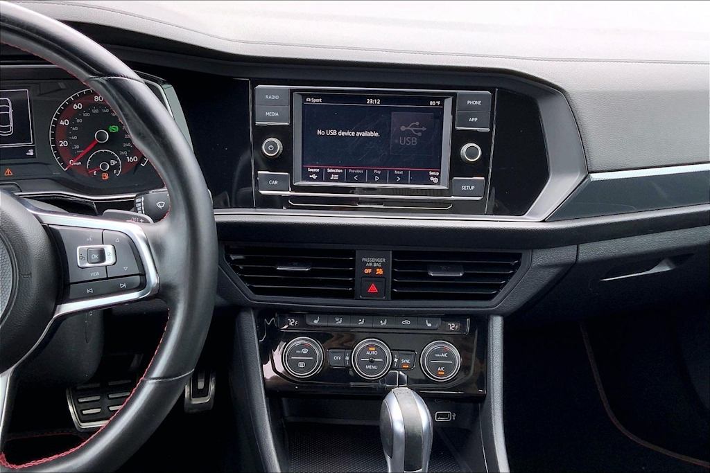 Thumbnail: 2019 Volkswagen Jetta - 16