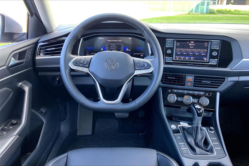 Thumbnail: 2024 Volkswagen Jetta - 14