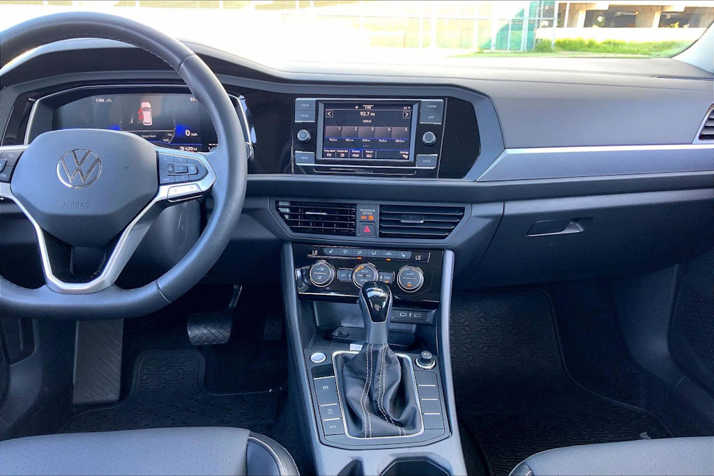 Thumbnail: 2024 Volkswagen Jetta - 15