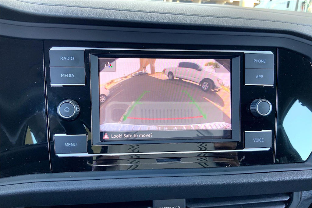 Thumbnail: 2024 Volkswagen Jetta - 16