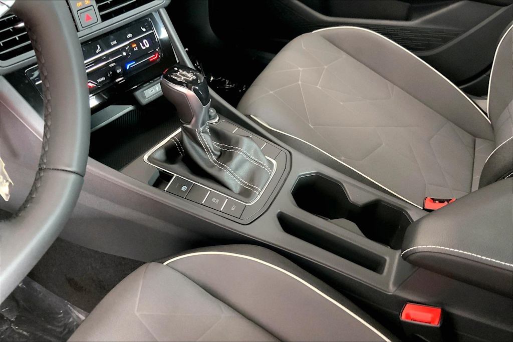 Thumbnail: 2026 Volkswagen Jetta - 16