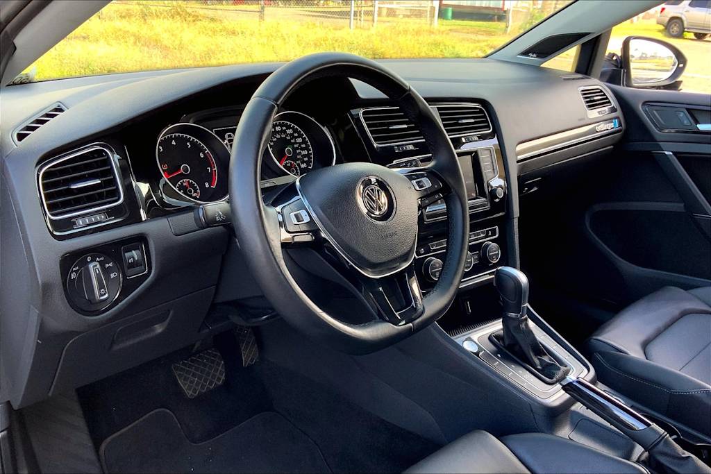 2015 Volkswagen Golf SEL 2