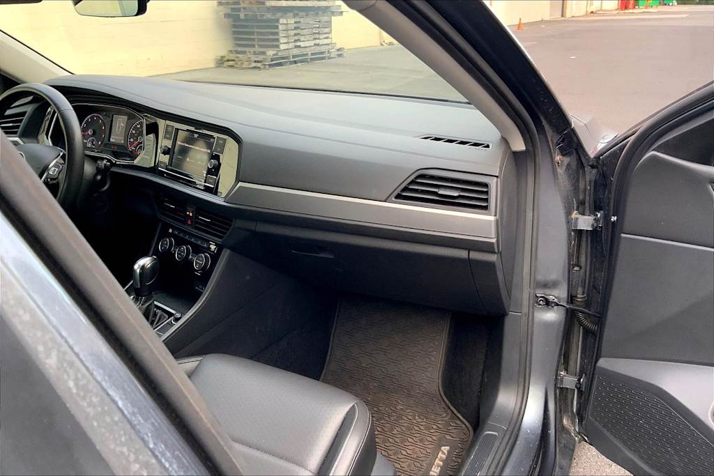 Thumbnail: 2021 Volkswagen Jetta - 24