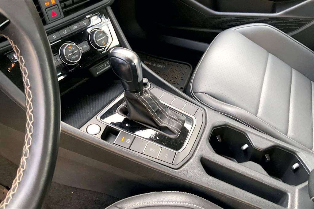 Thumbnail: 2021 Volkswagen Jetta - 17