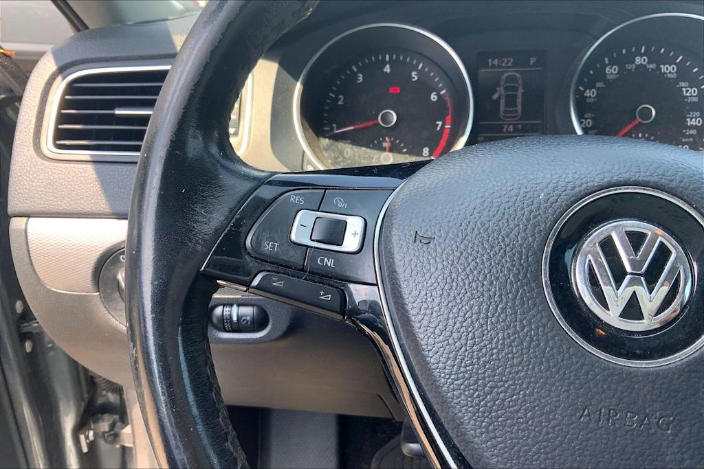Thumbnail: 2018 Volkswagen Jetta - 24