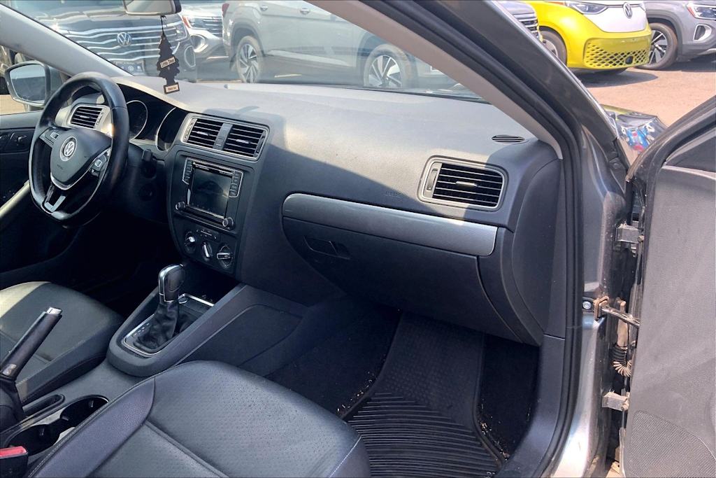 Thumbnail: 2018 Volkswagen Jetta - 15