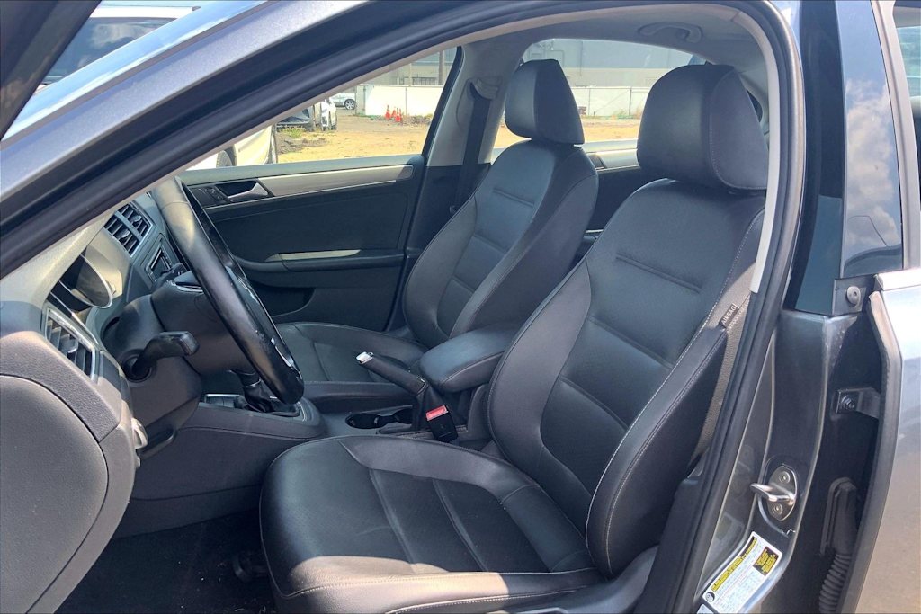 Thumbnail: 2018 Volkswagen Jetta - 11