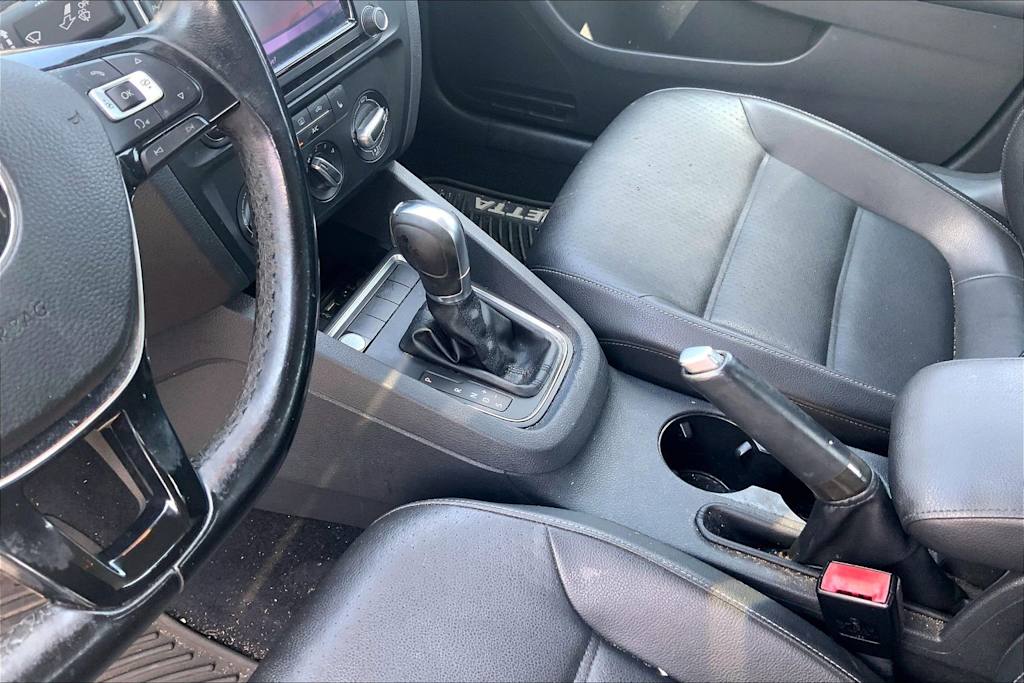 Thumbnail: 2018 Volkswagen Jetta - 17