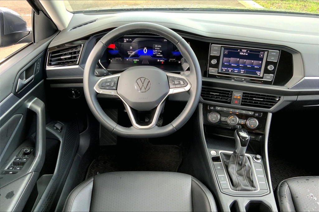 2023 Volkswagen Jetta SE 13