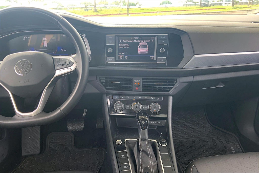 Thumbnail: 2024 Volkswagen Jetta - 14