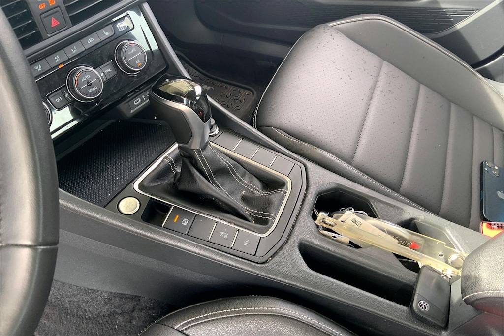 Thumbnail: 2024 Volkswagen Jetta - 16