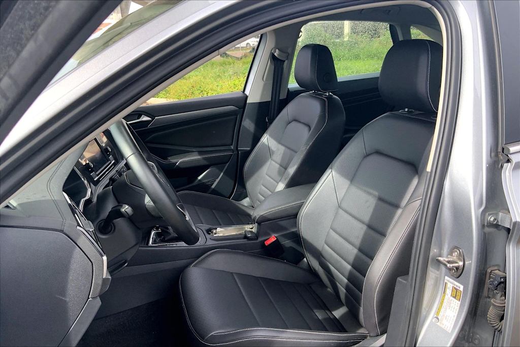 Thumbnail: 2024 Volkswagen Jetta - 10