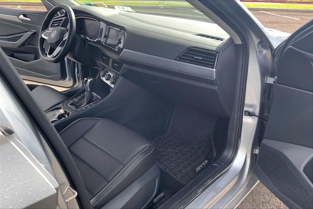 Thumbnail: 2024 Volkswagen Jetta - 24