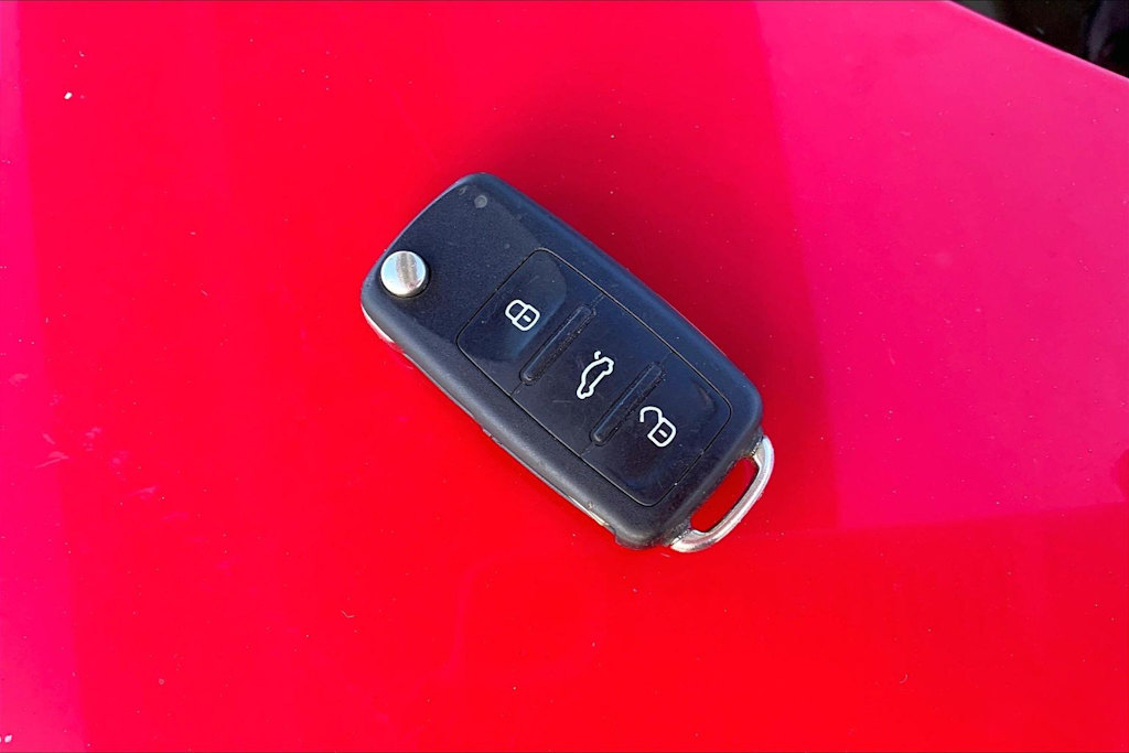 Thumbnail: 2019 Volkswagen Beetle - 20