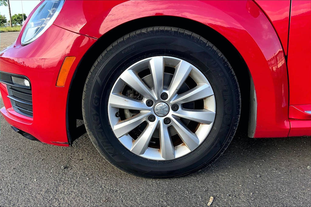 Thumbnail: 2019 Volkswagen Beetle - 8