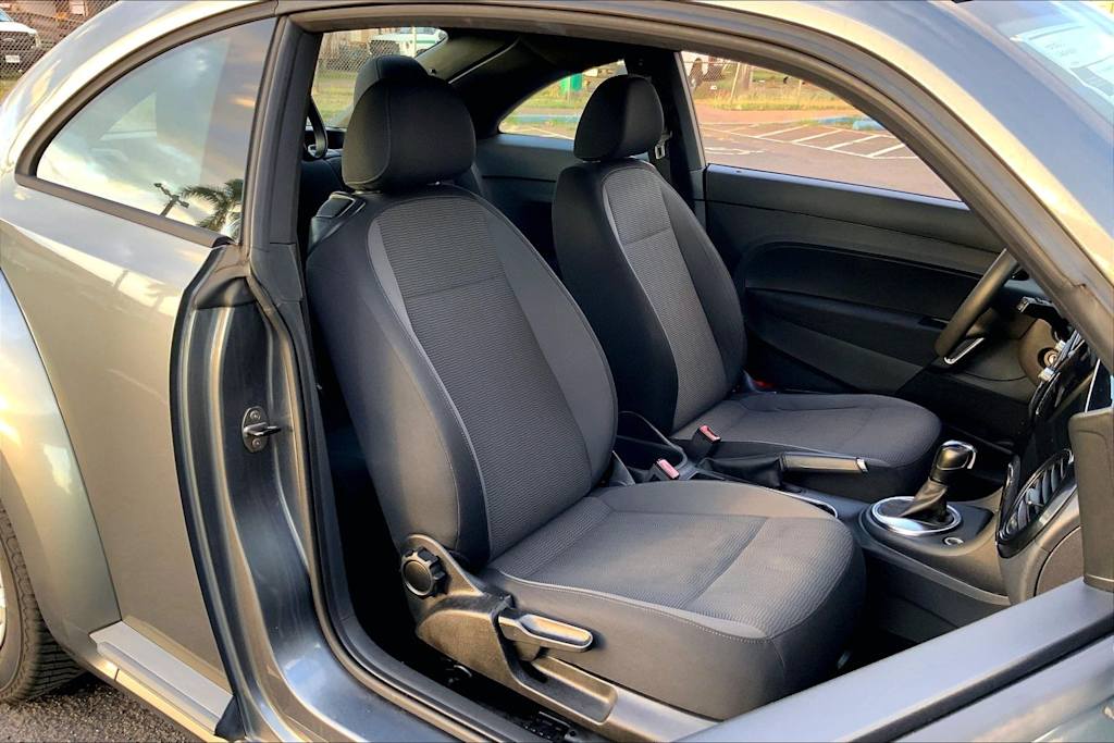 Thumbnail: 2013 Volkswagen Beetle - 11