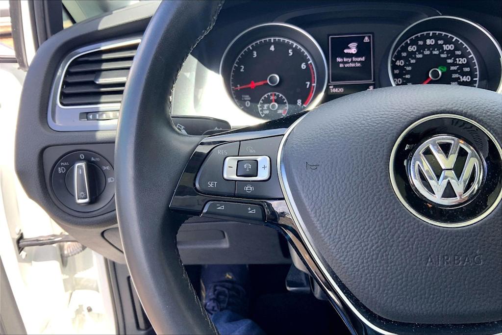 Thumbnail: 2019 Volkswagen Golf - 24