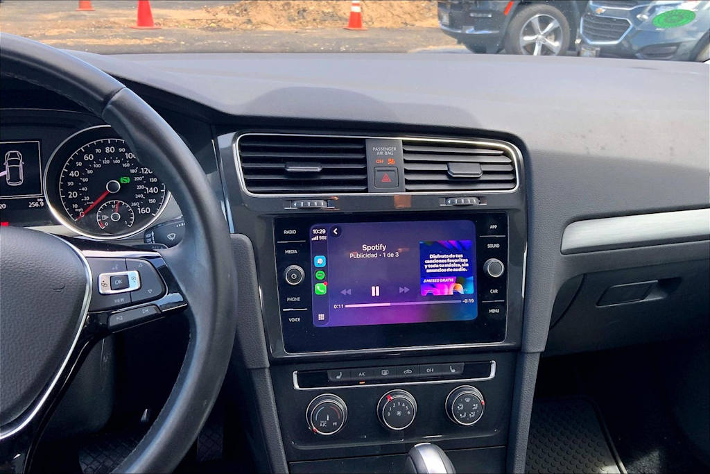 Thumbnail: 2019 Volkswagen Golf - 16