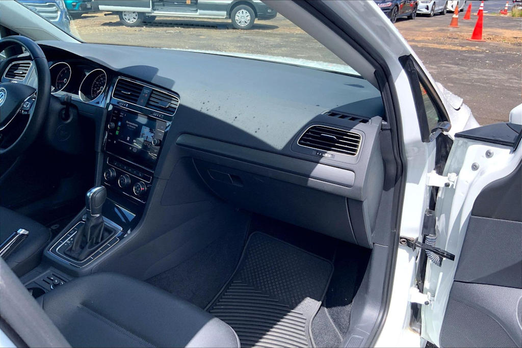 Thumbnail: 2019 Volkswagen Golf - 15