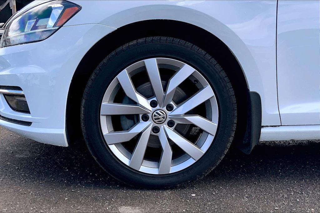 Thumbnail: 2019 Volkswagen Golf - 8