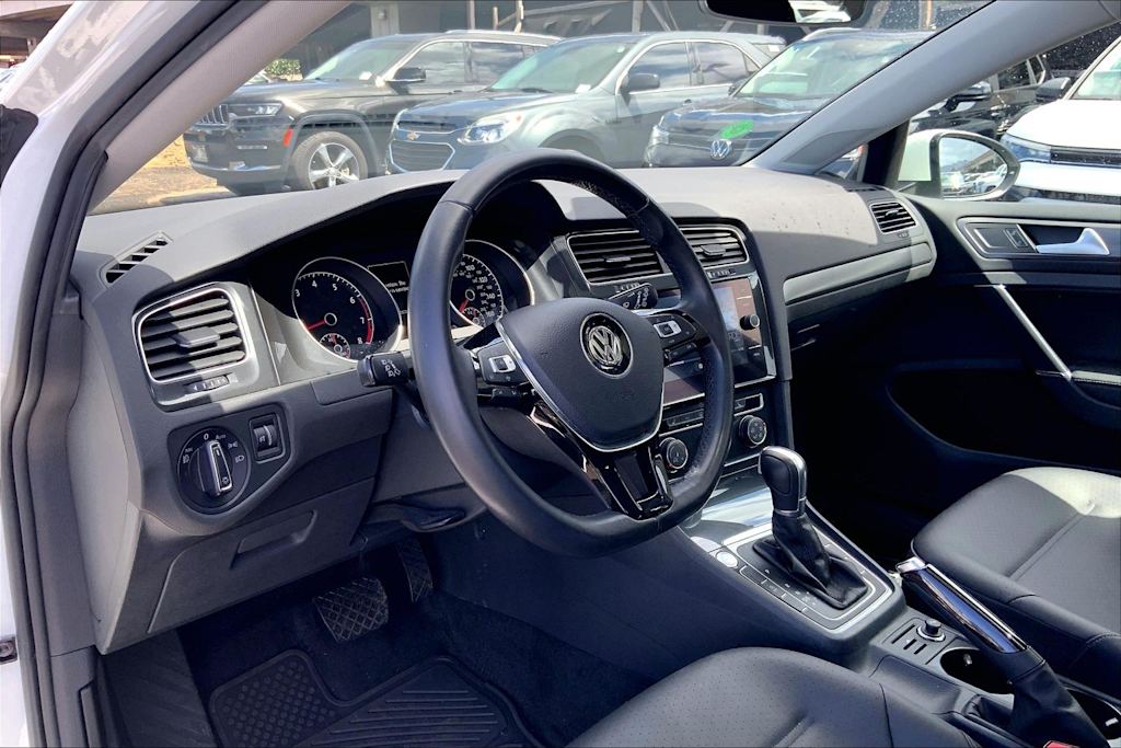 Thumbnail: 2019 Volkswagen Golf - 2