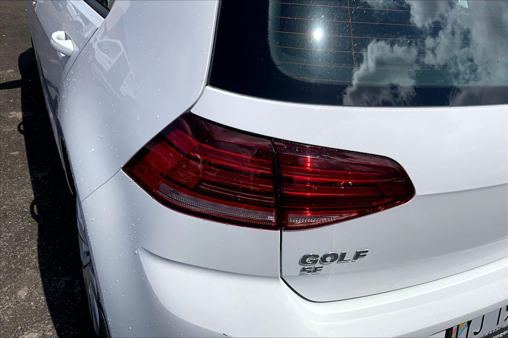 Thumbnail: 2019 Volkswagen Golf - 32