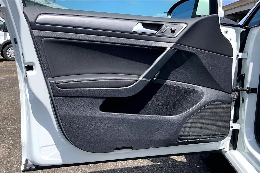 Thumbnail: 2019 Volkswagen Golf - 27