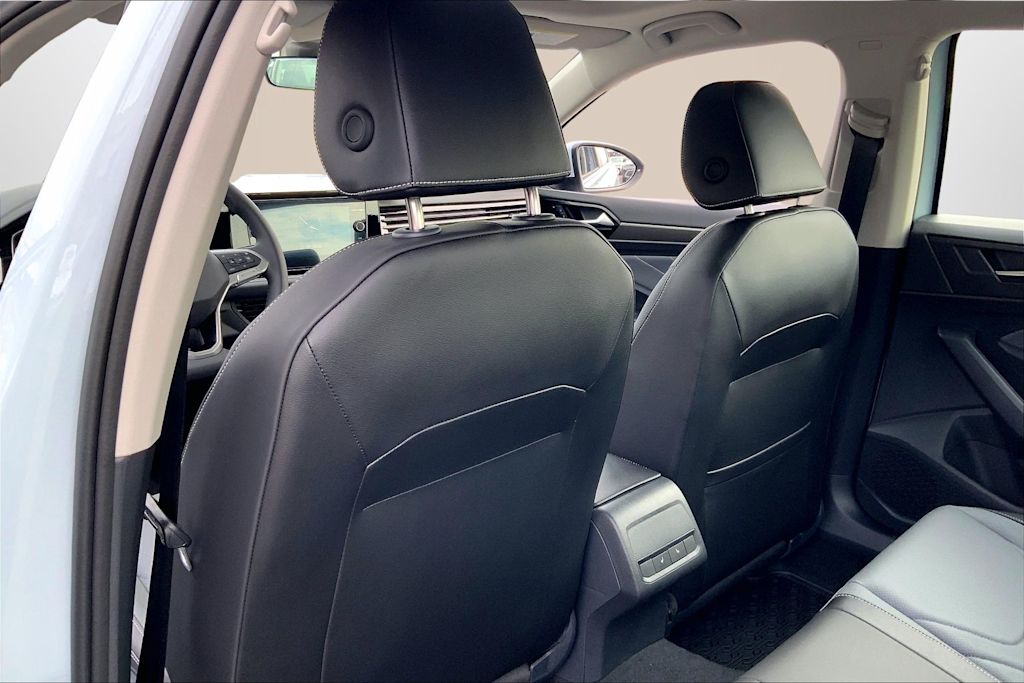 Thumbnail: 2026 Volkswagen Jetta - 13