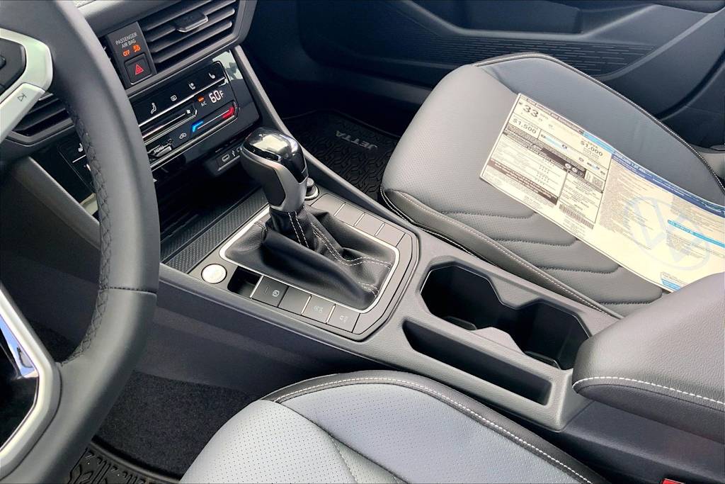 Thumbnail: 2026 Volkswagen Jetta - 16