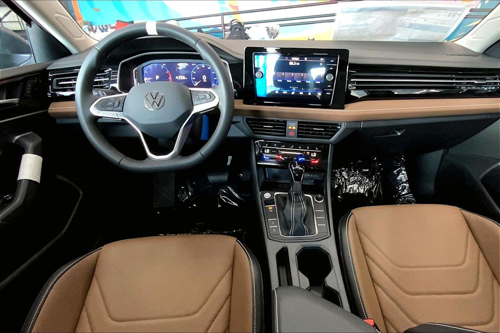 Thumbnail: 2026 Volkswagen Jetta - 10