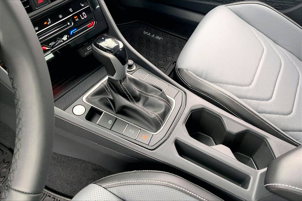 Thumbnail: 2026 Volkswagen Jetta - 16