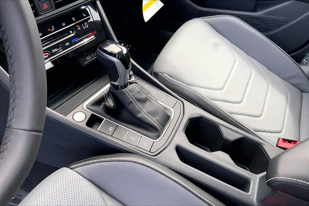 Thumbnail: 2026 Volkswagen Jetta - 16