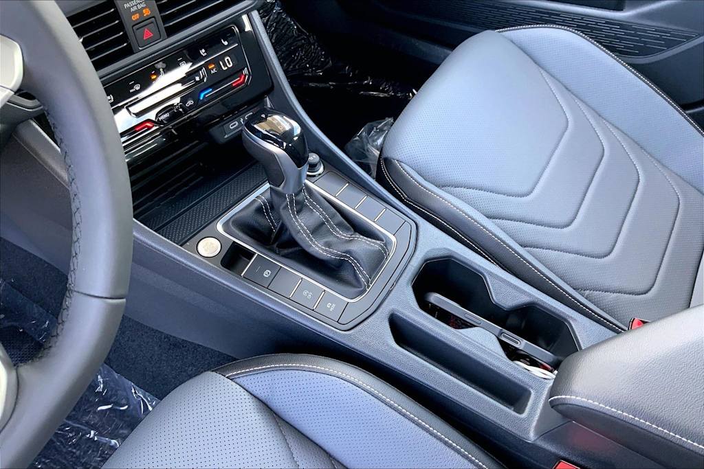Thumbnail: 2026 Volkswagen Jetta - 16