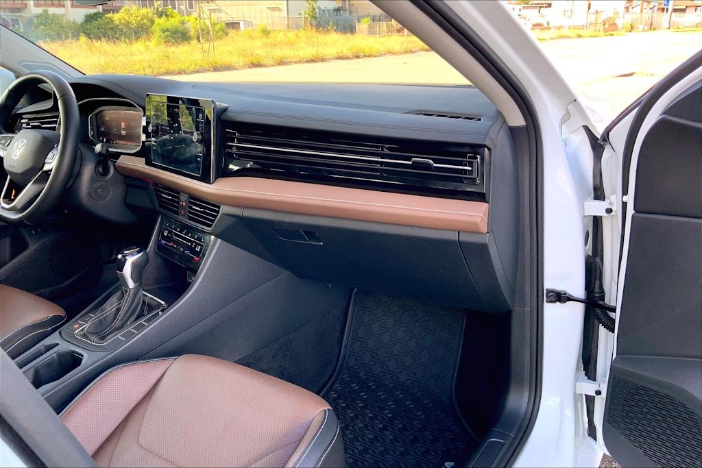 Thumbnail: 2025 Volkswagen Jetta - 24
